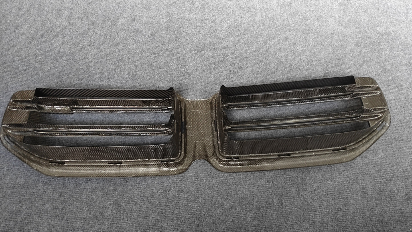 CARBON FIBER FRONT GRILLES - BMW G87 M2