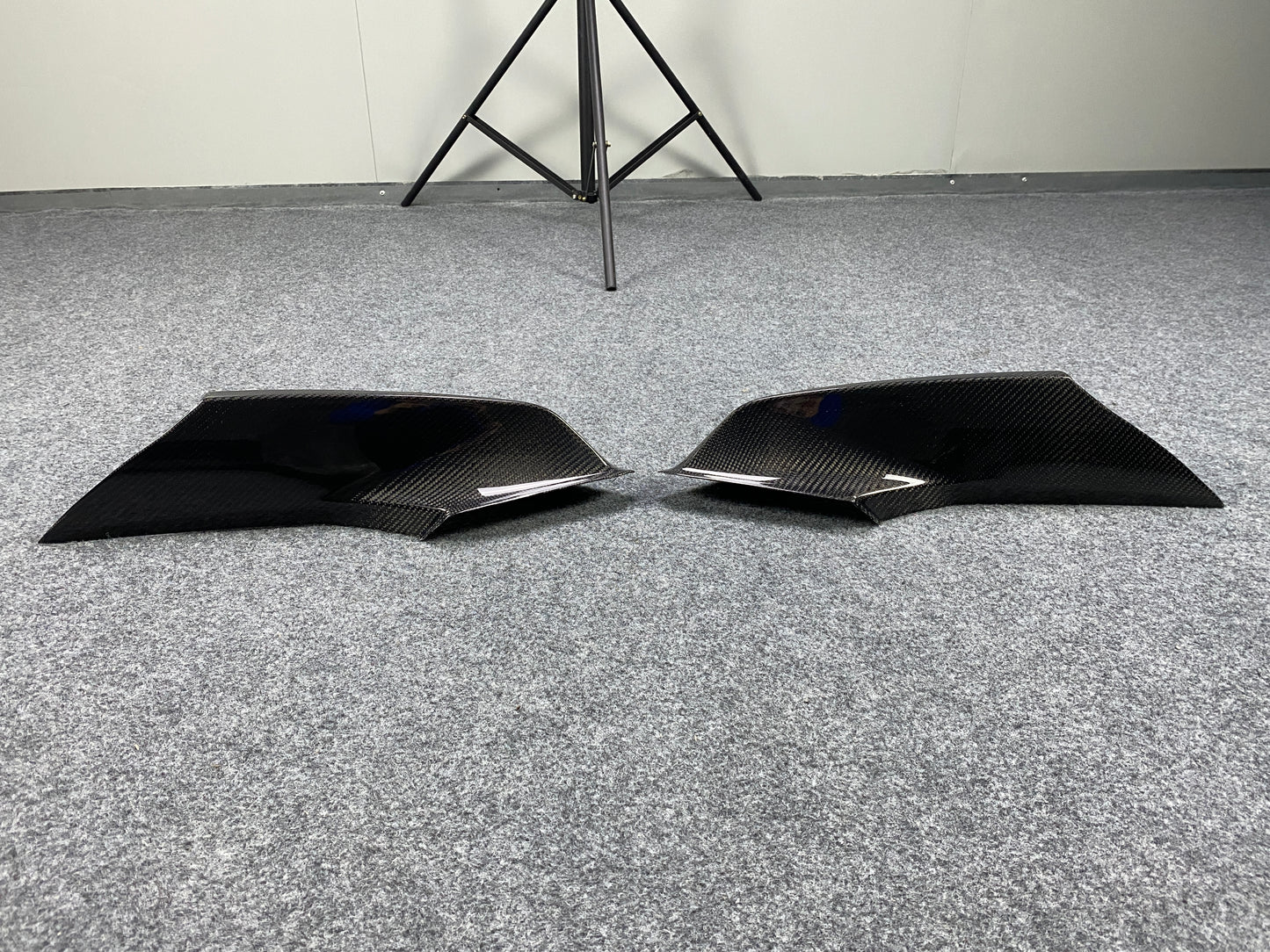 CARBON FIBER FRONT BUMPER TRIM SET - BMW G29 Z4